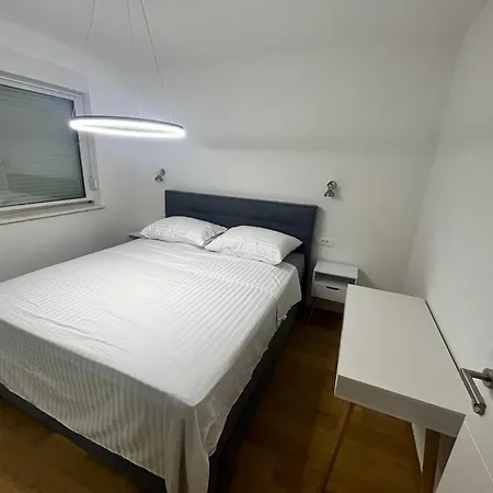 Olive Oasis Penthouse With Jacuzzi 公寓