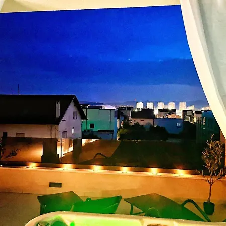 Διαμέρισμα Olive Oasis Penthouse With Jacuzzi