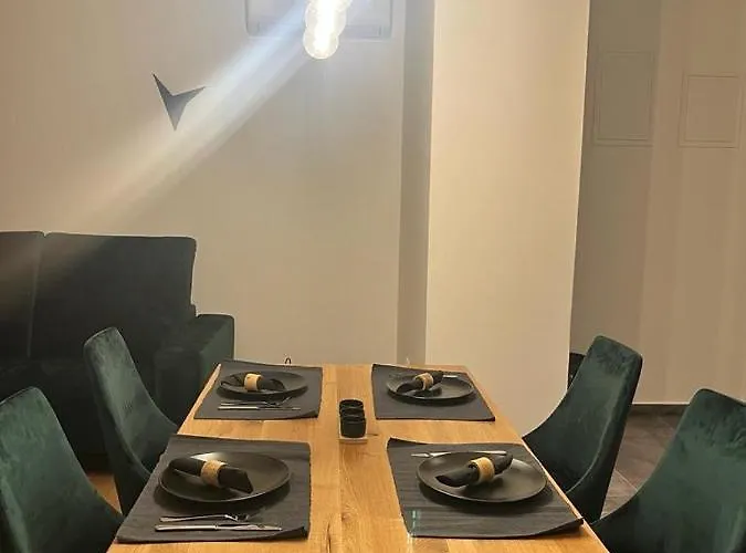 Olive Oasis Penthouse With Jacuzzi