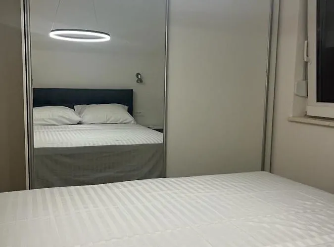 Olive Oasis Penthouse With Jacuzzi Apartamento Zadar