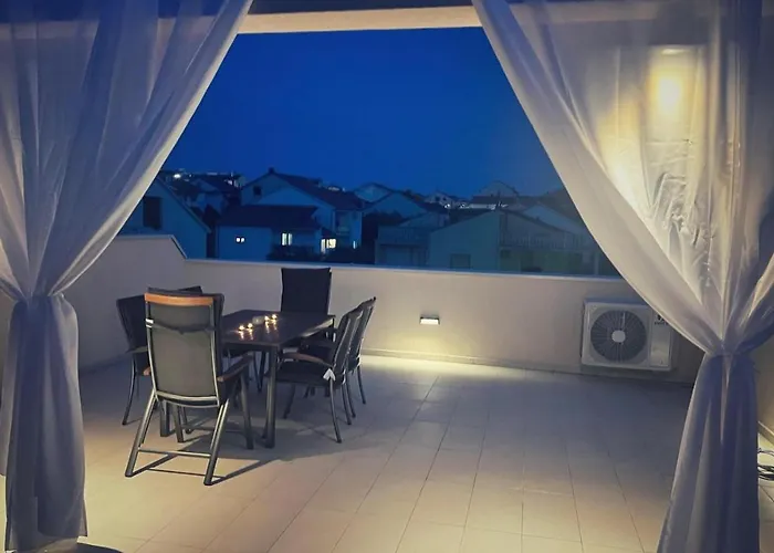 Διαμέρισμα Olive Oasis Penthouse With Jacuzzi Ζαντάρ
