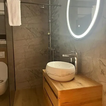 Olive Oasis Penthouse With Jacuzzi * Ζαντάρ