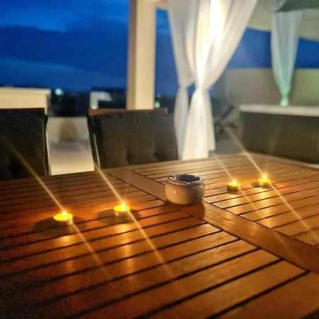 Olive Oasis Penthouse With Jacuzzi *