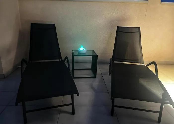 Olive Oasis Penthouse With Jacuzzi *